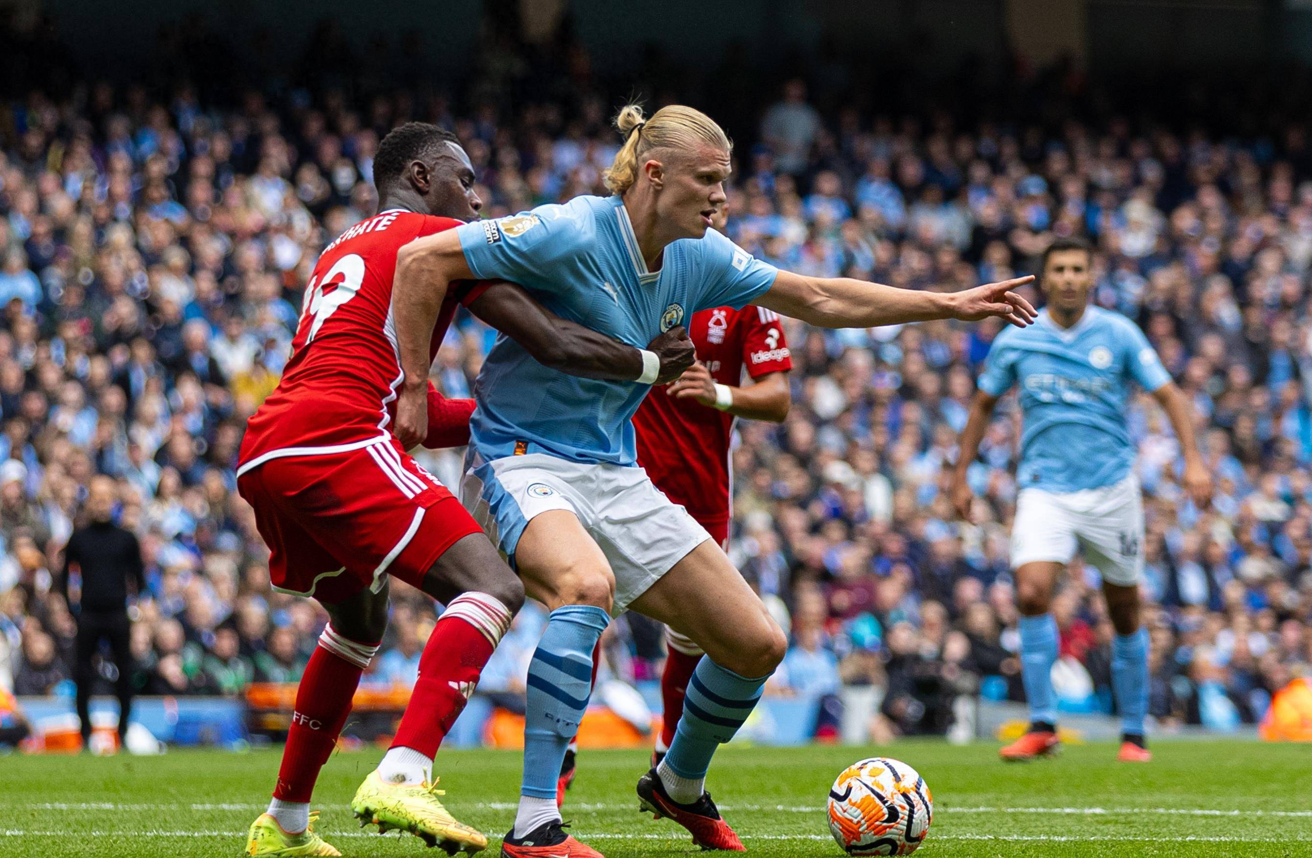 关于哈兰德帽子戏法助曼城大胜,金靴稳了?的信息 关于哈兰德帽子戏法助曼城大胜,金靴稳了?的信息