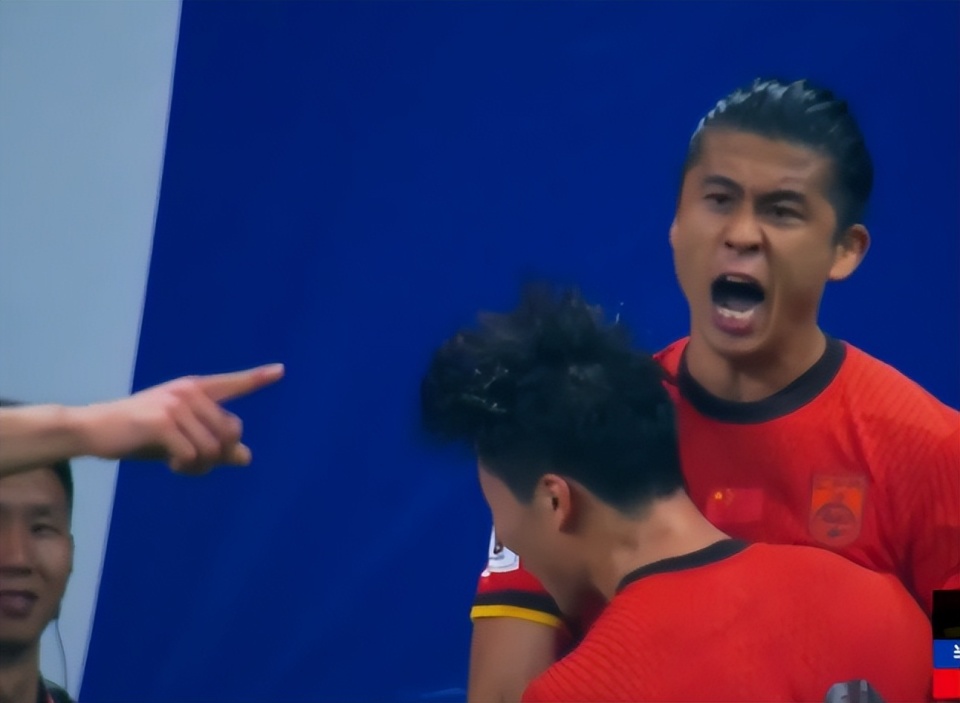 关于国足生死战2-1绝杀!晋级18强赛希望重燃的信息 关于国足生死战2-1绝杀!晋级18强赛希望重燃的信息