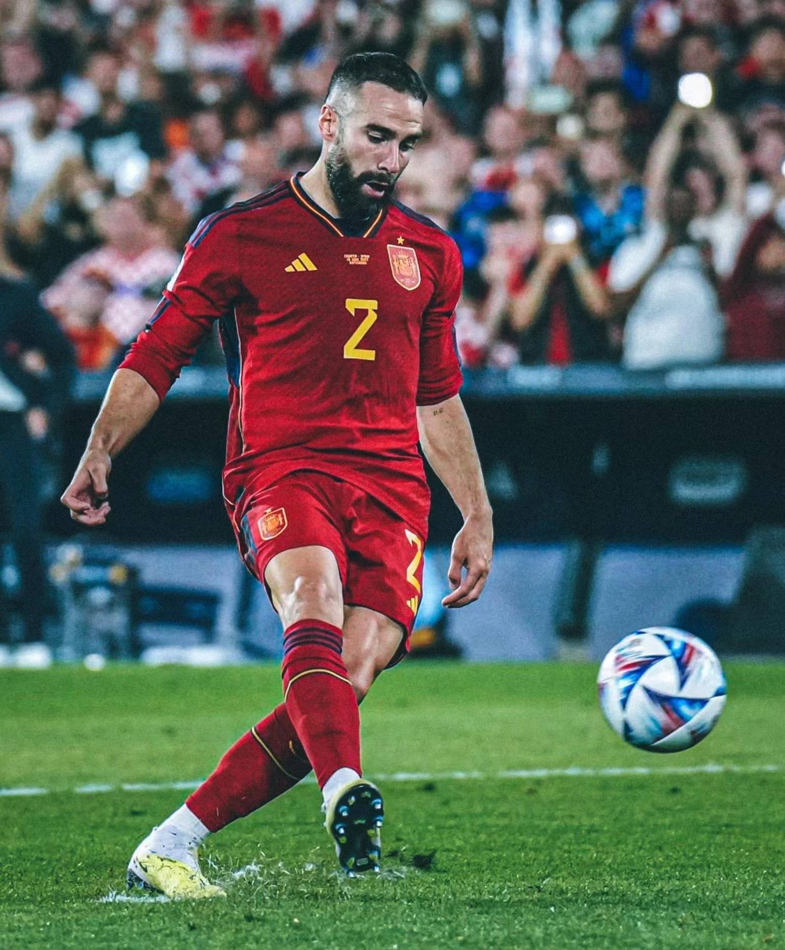 开云体育官网入口-球星儿子踢球合集：足球基因太强大的简单介绍