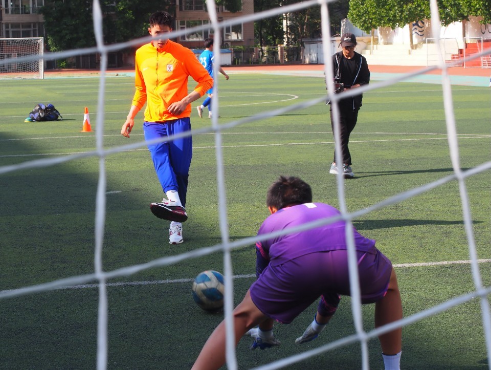 足球进校园政策:体育老师缺口达10万人的简单介绍 足球进校园政策:体育老师缺口达10万人的简单介绍