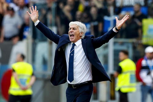 关于三中卫体系回归:为什么意甲球队偏爱352?的信息 关于三中卫体系回归:为什么意甲球队偏爱352?的信息