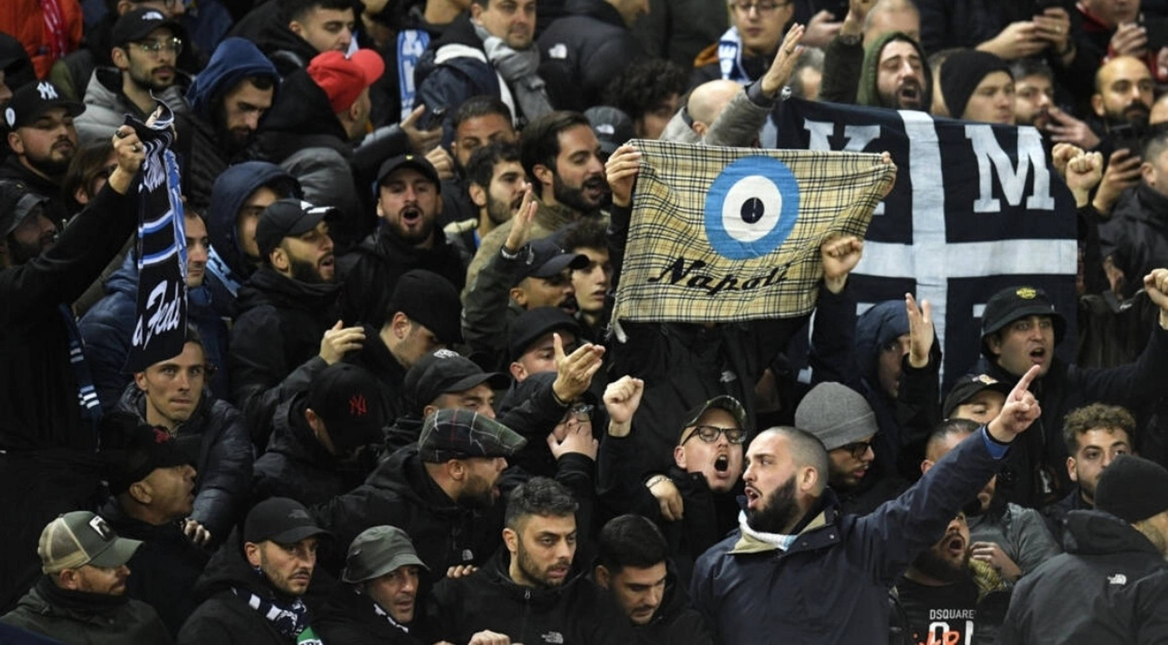 开云体育入口-足球流氓：暴力与狂热的阴暗面的简单介绍