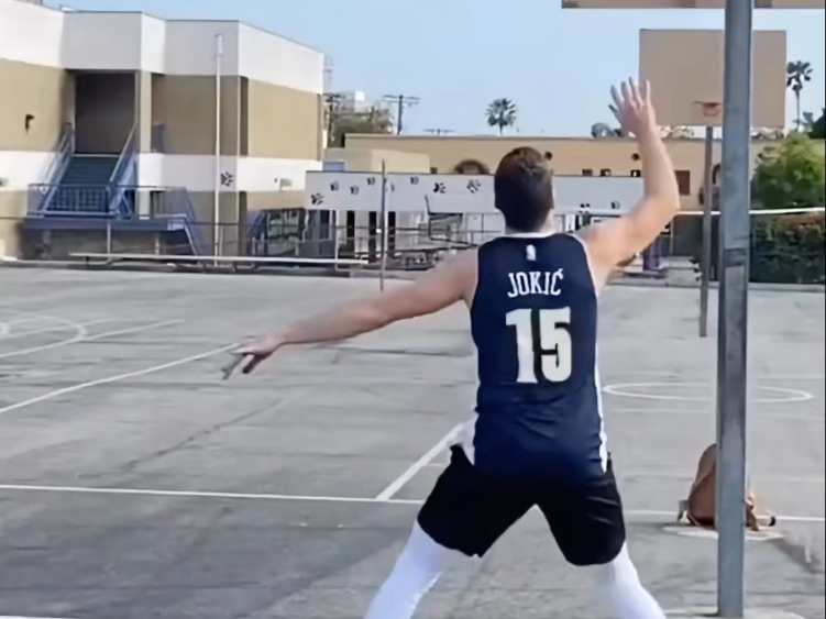 开云体育在线登入-约基奇日常生活大揭秘：养马比打球还香？的简单介绍