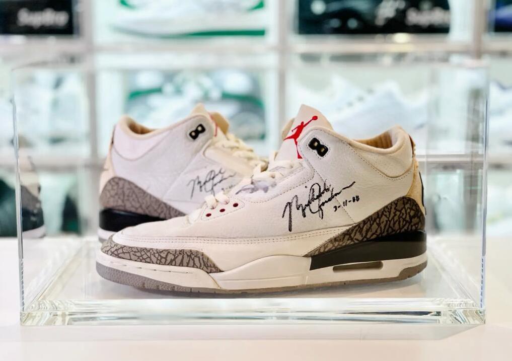 体育收藏品拍卖:乔丹战靴拍出天价的简单介绍 体育收藏品拍卖:乔丹战靴拍出天价的简单介绍
