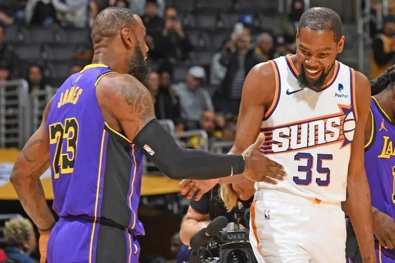 开云体育注册-湖人vs篮网圣诞大战：詹姆斯&杜兰特对轰40+ 