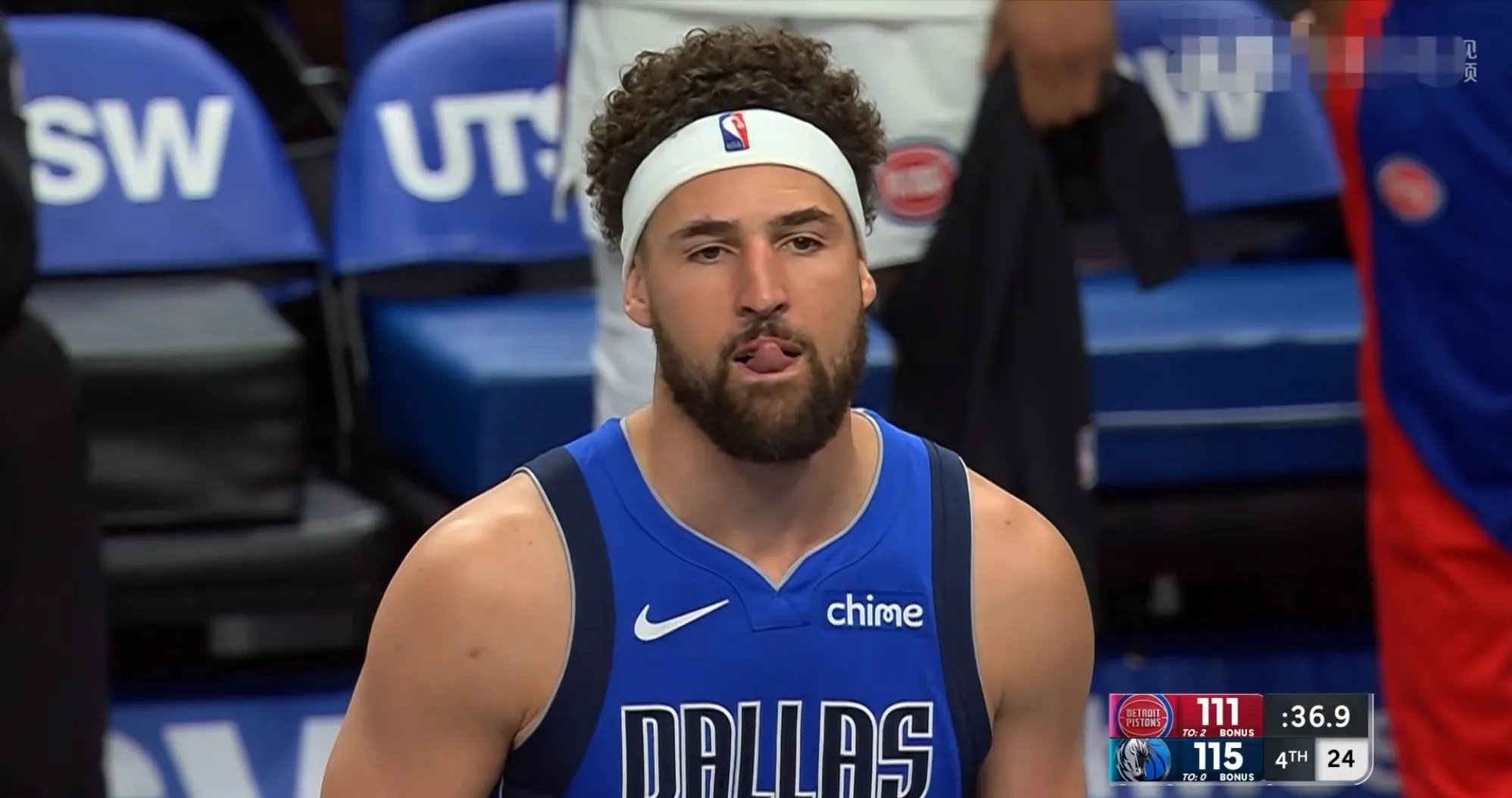 开云体育网站-关于克莱汤普森：我愿意降薪留队的信息