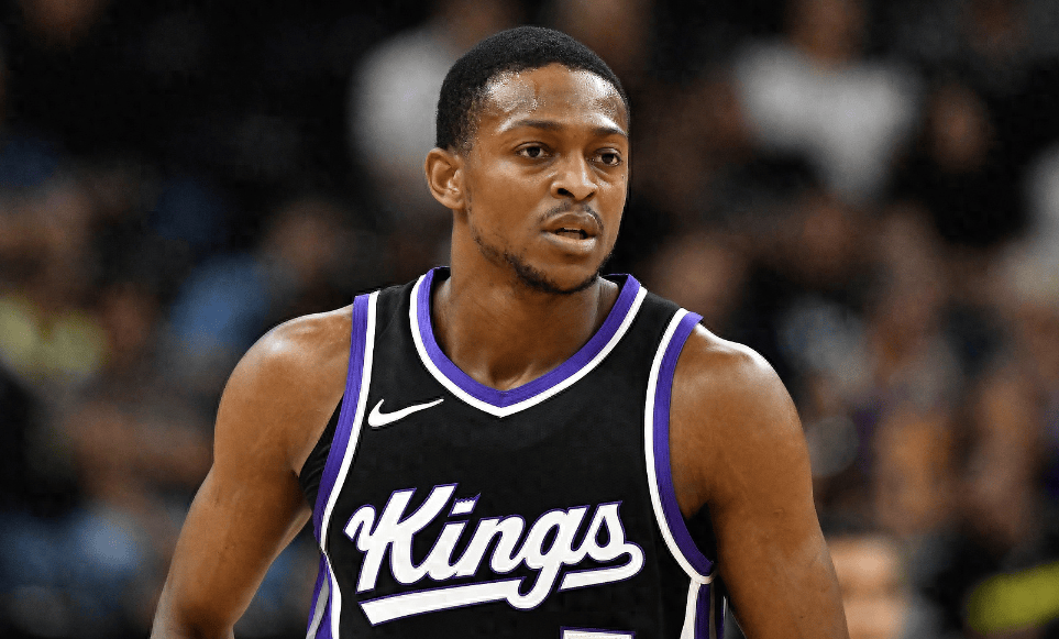 开云体育在线登录-最年轻达到10000分的球星 