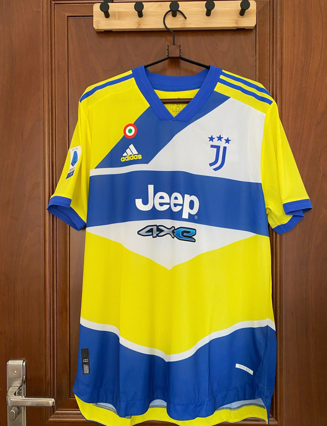 开云体育官网-球衣设计演变：为什么复古球衣总是最畅销？的简单介绍