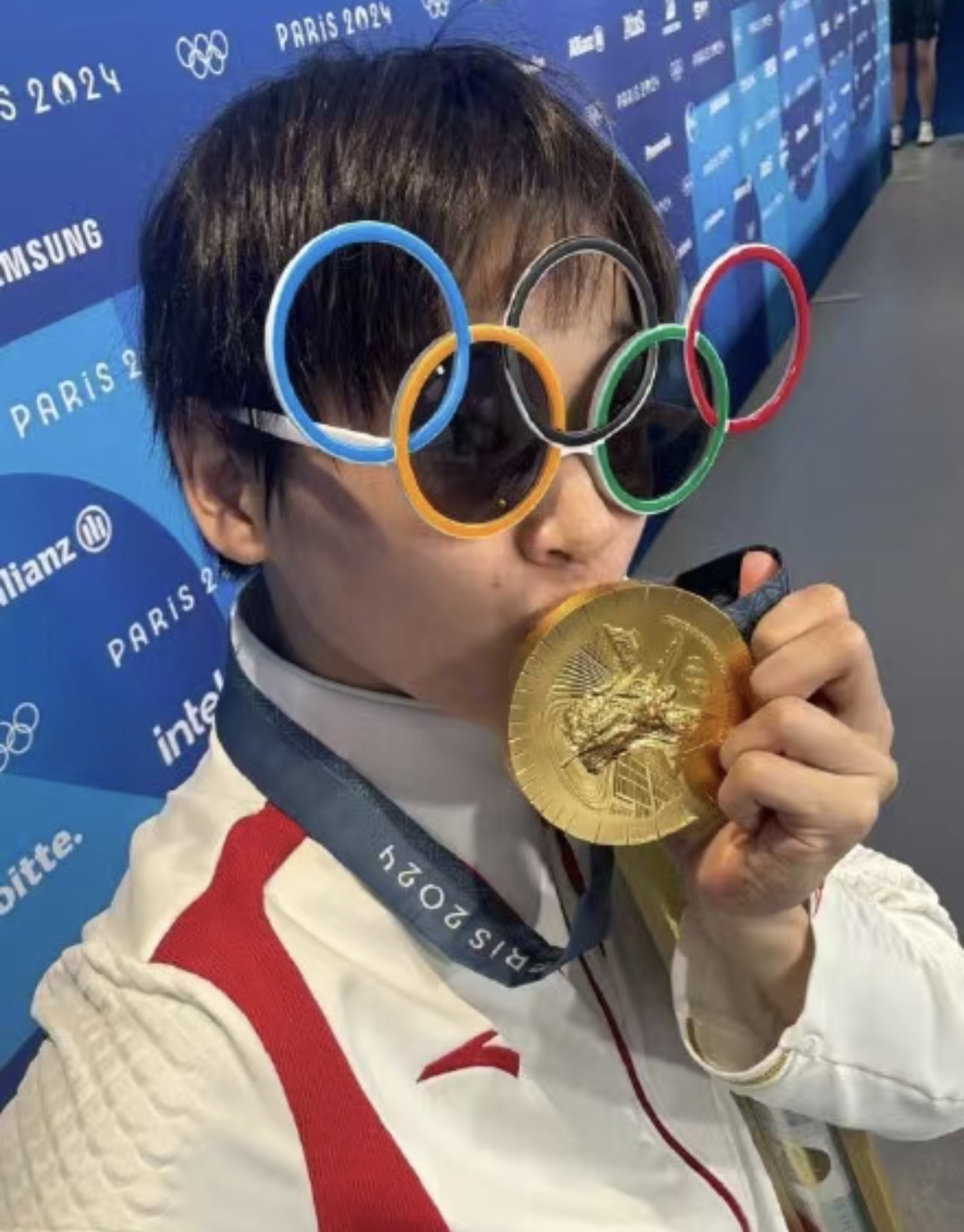 开云体育平台-全红婵跳水10米台满分，再现“水花消失术”的简单介绍