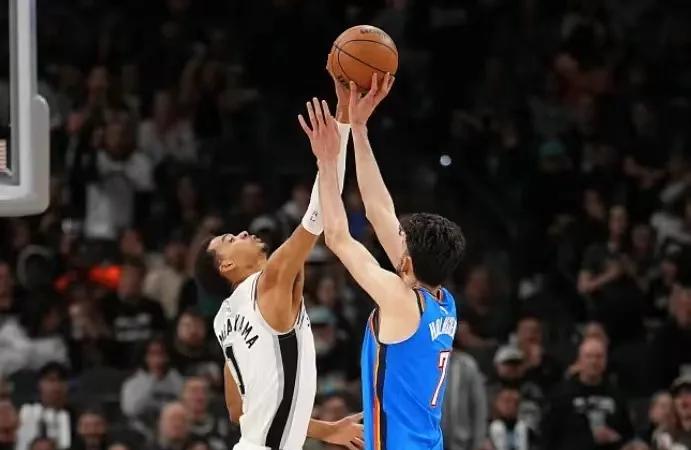 开云体育-文班亚马新秀赛季数据预测：20+10+3帽？的简单介绍