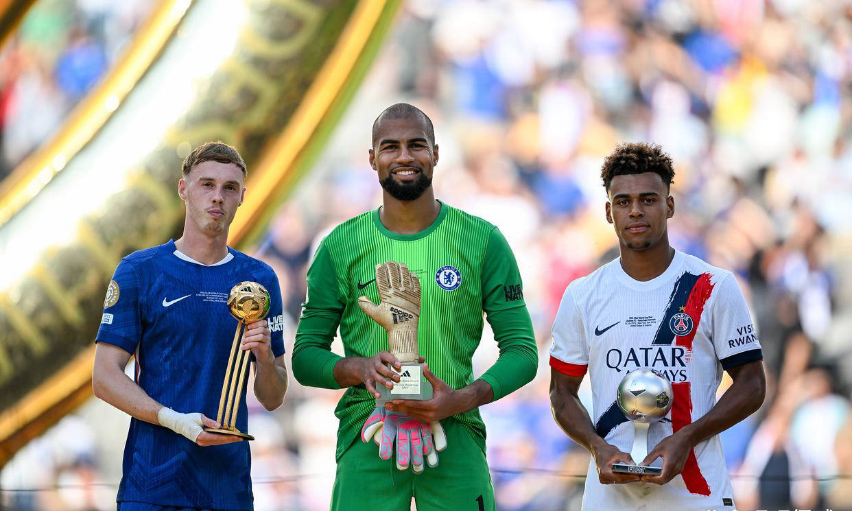 包含切尔西:阿布时代的蓝军崛起的词条 包含切尔西:阿布时代的蓝军崛起的词条