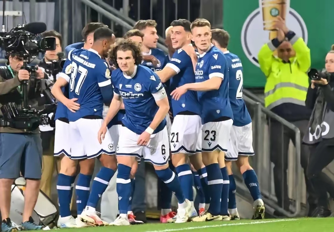 -关于德国杯冷门频出，德甲豪门遇阻的信息