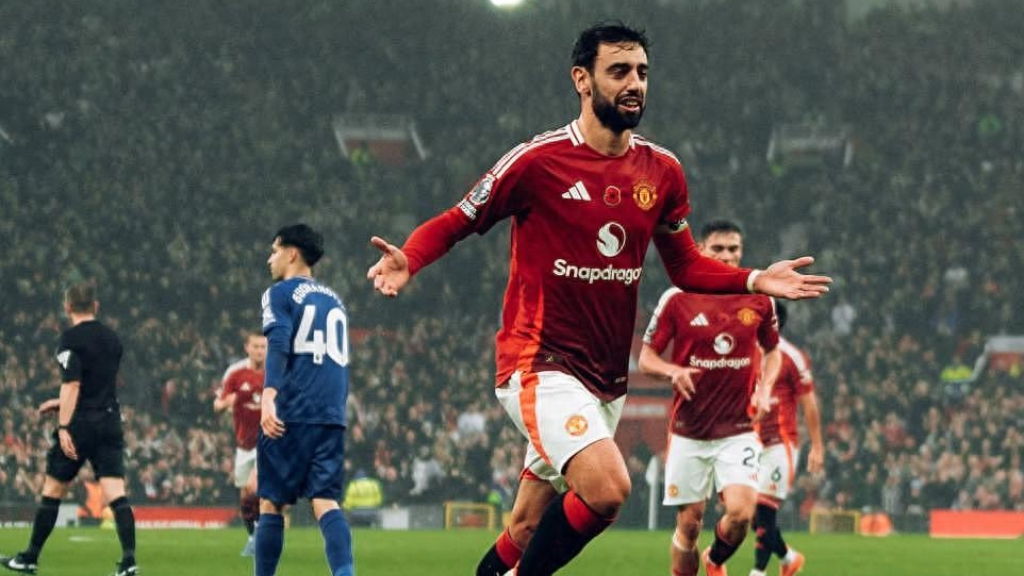 开云体育网站-包含曼联危机重重，换帅能否救火？的词条