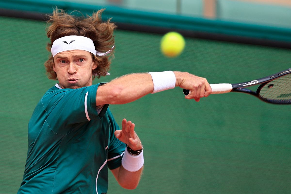 开云体育官网入口-德约科维奇再度登顶！看他如何书写传奇的简单介绍